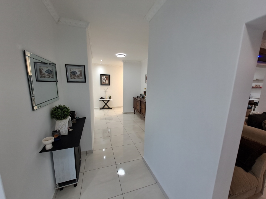 4 Bedroom Property for Sale in Britannica Heights Western Cape